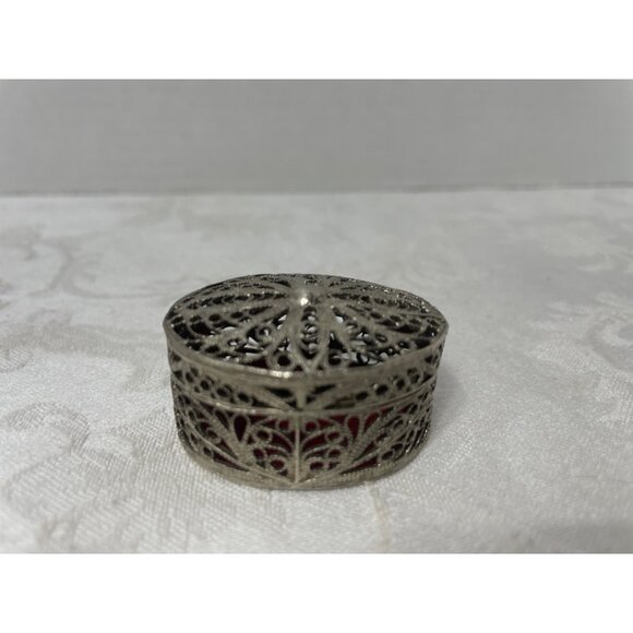 Vintage Filigree Trinket Box Red Velvet Lining Ornate Oval Design Jewelry Holder - Picture 2 of 13